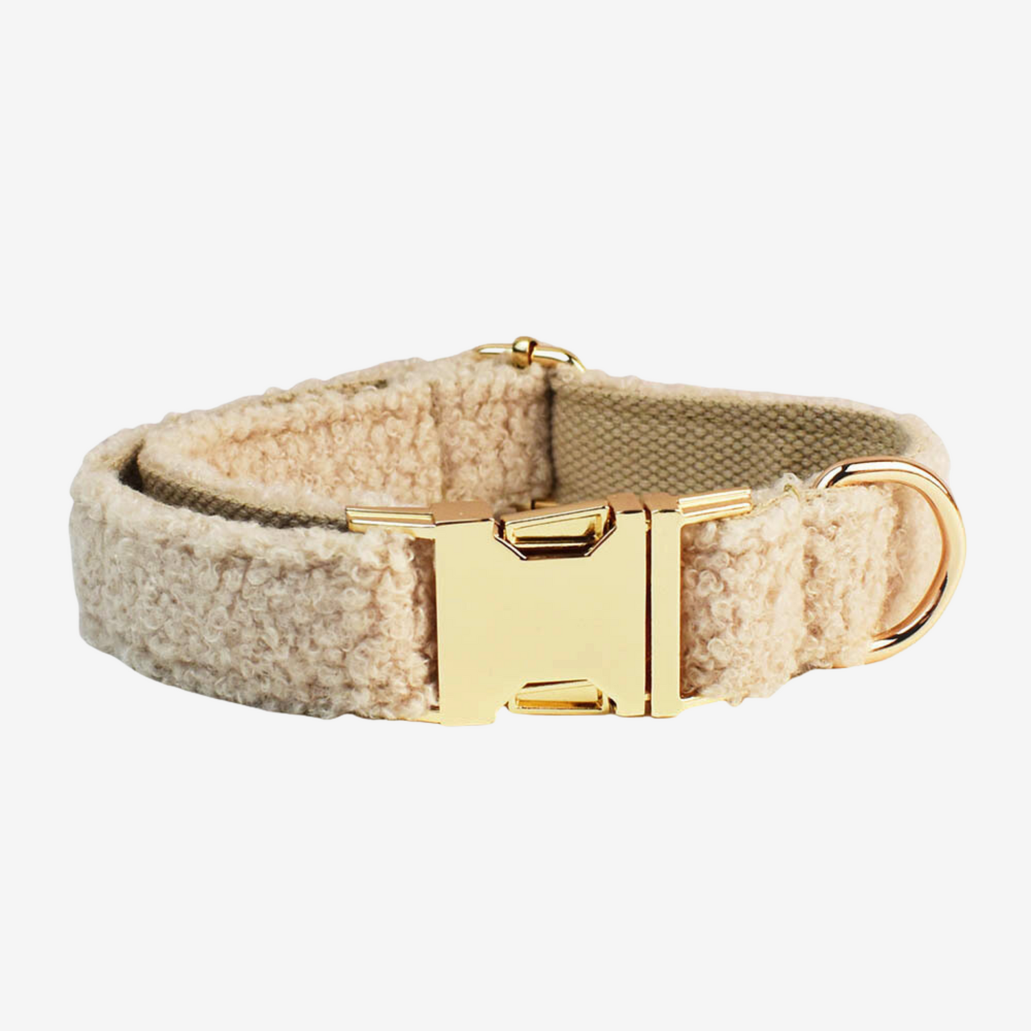 Hundhalsband i teddy fleece med mjuk och justerbar passform i sand beige färg